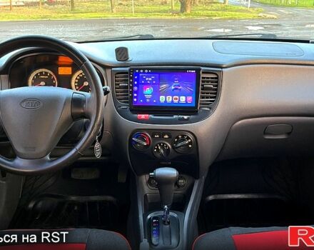 Серый Киа Рио, объемом двигателя 1.3 л и пробегом 238 тыс. км за 5700 $, фото 11 на Automoto.ua