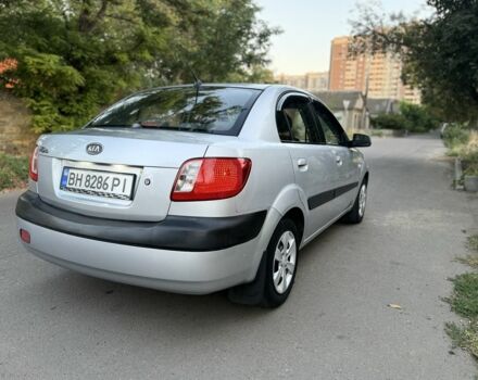 Серый Киа Рио, объемом двигателя 1.4 л и пробегом 198 тыс. км за 3900 $, фото 3 на Automoto.ua