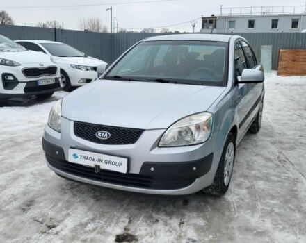 Серый Киа Рио, объемом двигателя 1.4 л и пробегом 244 тыс. км за 4500 $, фото 2 на Automoto.ua