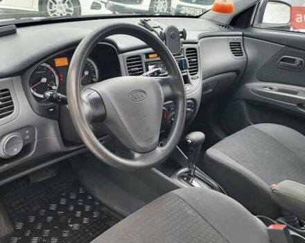 Сірий Кіа Ріо, об'ємом двигуна 1.4 л та пробігом 244 тис. км за 4500 $, фото 13 на Automoto.ua