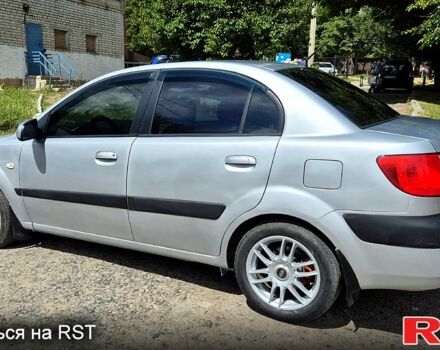 Серый Киа Рио, объемом двигателя 1.4 л и пробегом 180 тыс. км за 4500 $, фото 3 на Automoto.ua