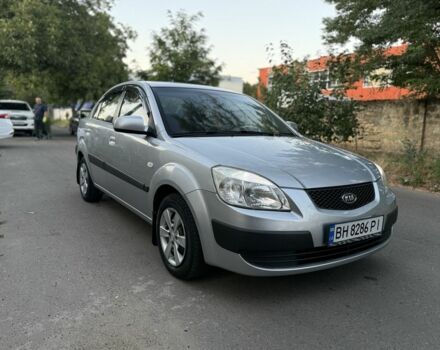 Серый Киа Рио, объемом двигателя 1.4 л и пробегом 198 тыс. км за 3900 $, фото 1 на Automoto.ua