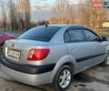 Серый Киа Рио, объемом двигателя 1.4 л и пробегом 238 тыс. км за 5500 $, фото 5 на Automoto.ua