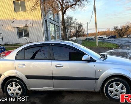 Серый Киа Рио, объемом двигателя 1.3 л и пробегом 238 тыс. км за 5700 $, фото 4 на Automoto.ua