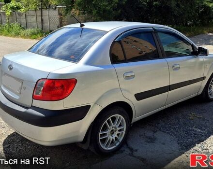Серый Киа Рио, объемом двигателя 1.4 л и пробегом 180 тыс. км за 4500 $, фото 2 на Automoto.ua