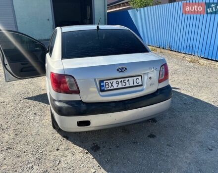 Сірий Кіа Ріо, об'ємом двигуна 1.4 л та пробігом 184 тис. км за 4250 $, фото 5 на Automoto.ua