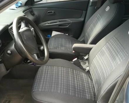 Серый Киа Рио, объемом двигателя 1.4 л и пробегом 307 тыс. км за 5100 $, фото 5 на Automoto.ua