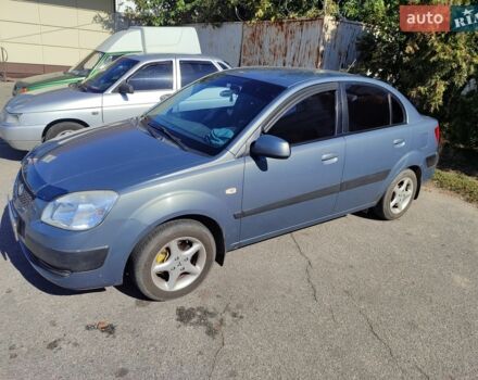 Сірий Кіа Ріо, об'ємом двигуна 1.4 л та пробігом 221 тис. км за 4300 $, фото 1 на Automoto.ua