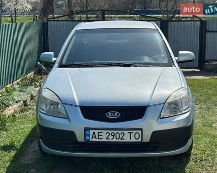 Серый Киа Рио, объемом двигателя 1.4 л и пробегом 256 тыс. км за 4100 $, фото 1 на Automoto.ua