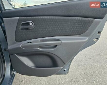 Серый Киа Рио, объемом двигателя 1.4 л и пробегом 153 тыс. км за 5499 $, фото 43 на Automoto.ua