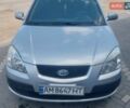 Серый Киа Рио, объемом двигателя 1.4 л и пробегом 186 тыс. км за 3200 $, фото 5 на Automoto.ua