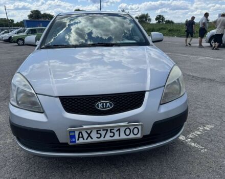 Серый Киа Рио, объемом двигателя 1.4 л и пробегом 197 тыс. км за 3595 $, фото 1 на Automoto.ua
