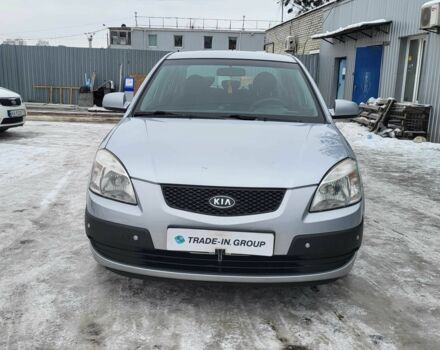 Серый Киа Рио, объемом двигателя 1.4 л и пробегом 244 тыс. км за 4500 $, фото 3 на Automoto.ua