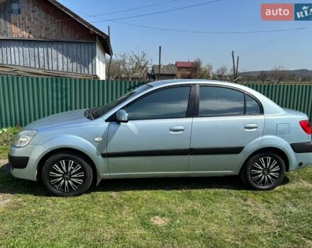 Серый Киа Рио, объемом двигателя 1.4 л и пробегом 256 тыс. км за 4100 $, фото 3 на Automoto.ua