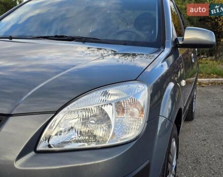 Серый Киа Рио, объемом двигателя 1.4 л и пробегом 153 тыс. км за 5499 $, фото 12 на Automoto.ua