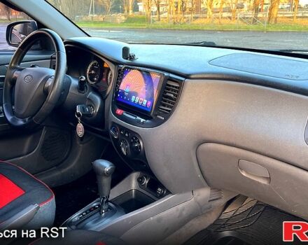 Серый Киа Рио, объемом двигателя 1.3 л и пробегом 238 тыс. км за 5700 $, фото 9 на Automoto.ua