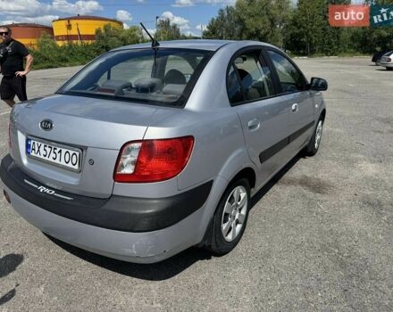 Серый Киа Рио, объемом двигателя 1.4 л и пробегом 197 тыс. км за 3595 $, фото 4 на Automoto.ua