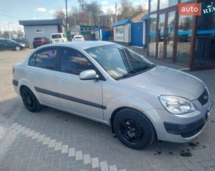 Серый Киа Рио, объемом двигателя 1.4 л и пробегом 186 тыс. км за 3200 $, фото 4 на Automoto.ua