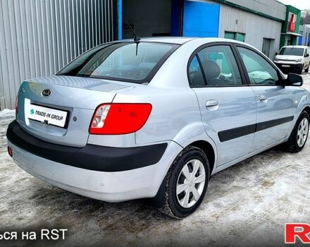 Серый Киа Рио, объемом двигателя 1.4 л и пробегом 24400 тыс. км за 4500 $, фото 4 на Automoto.ua