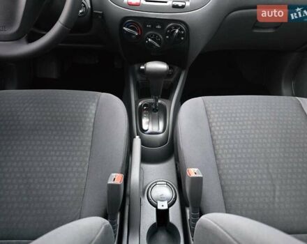 Серый Киа Рио, объемом двигателя 1.4 л и пробегом 153 тыс. км за 5499 $, фото 30 на Automoto.ua