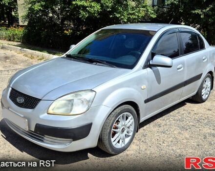 Серый Киа Рио, объемом двигателя 1.4 л и пробегом 180 тыс. км за 4500 $, фото 5 на Automoto.ua