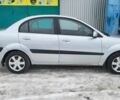 Серый Киа Рио, объемом двигателя 1.4 л и пробегом 244 тыс. км за 4500 $, фото 6 на Automoto.ua