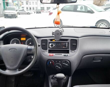Серый Киа Рио, объемом двигателя 1.4 л и пробегом 244 тыс. км за 4500 $, фото 15 на Automoto.ua