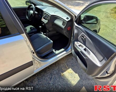 Серый Киа Рио, объемом двигателя 1.4 л и пробегом 180 тыс. км за 4500 $, фото 9 на Automoto.ua
