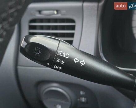 Серый Киа Рио, объемом двигателя 1.4 л и пробегом 153 тыс. км за 5499 $, фото 23 на Automoto.ua