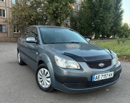 Сірий Кіа Ріо, об'ємом двигуна 1.4 л та пробігом 288 тис. км за 4500 $, фото 1 на Automoto.ua