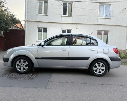 Серый Киа Рио, объемом двигателя 1.4 л и пробегом 198 тыс. км за 3900 $, фото 6 на Automoto.ua