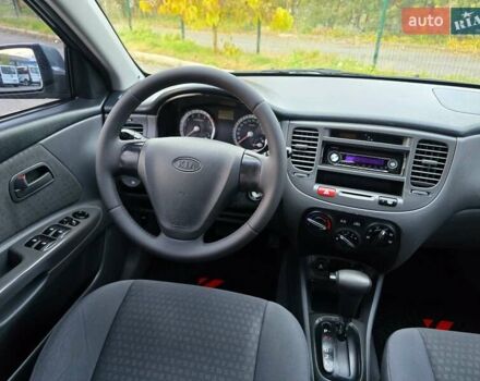 Серый Киа Рио, объемом двигателя 1.4 л и пробегом 153 тыс. км за 5499 $, фото 19 на Automoto.ua