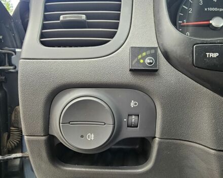 Серый Киа Рио, объемом двигателя 1.3 л и пробегом 160 тыс. км за 4300 $, фото 19 на Automoto.ua