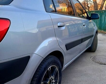 Серый Киа Рио, объемом двигателя 1.4 л и пробегом 200 тыс. км за 4000 $, фото 5 на Automoto.ua