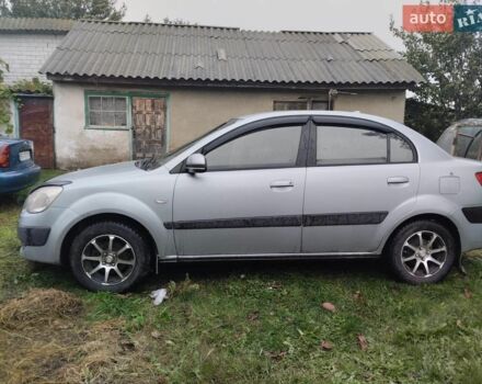 Сірий Кіа Ріо, об'ємом двигуна 1.4 л та пробігом 177 тис. км за 3500 $, фото 4 на Automoto.ua