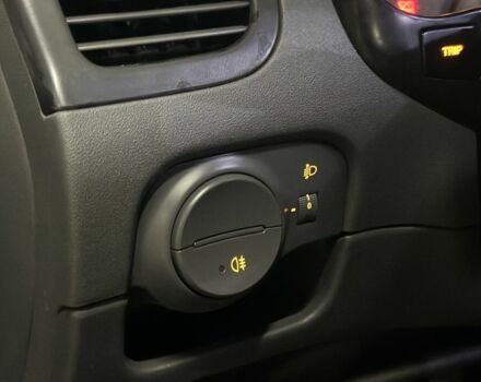 Серый Киа Рио, объемом двигателя 1.4 л и пробегом 220 тыс. км за 3700 $, фото 17 на Automoto.ua