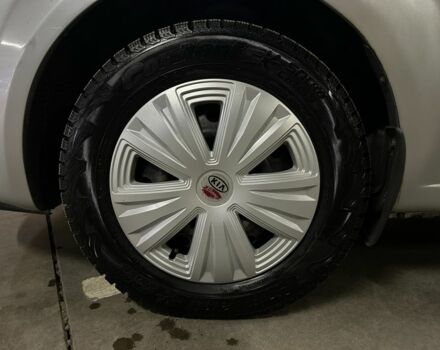 Серый Киа Рио, объемом двигателя 1.4 л и пробегом 220 тыс. км за 3700 $, фото 21 на Automoto.ua