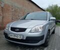 Серый Киа Рио, объемом двигателя 1.4 л и пробегом 240 тыс. км за 3950 $, фото 1 на Automoto.ua