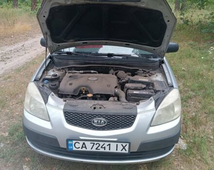 Сірий Кіа Ріо, об'ємом двигуна 1.5 л та пробігом 227 тис. км за 4500 $, фото 7 на Automoto.ua