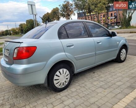 Серый Киа Рио, объемом двигателя 1.4 л и пробегом 230 тыс. км за 4999 $, фото 1 на Automoto.ua
