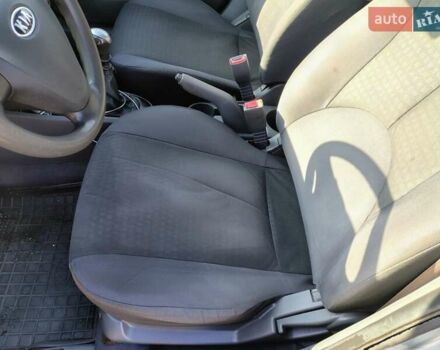 Серый Киа Рио, объемом двигателя 1.4 л и пробегом 236 тыс. км за 3300 $, фото 18 на Automoto.ua