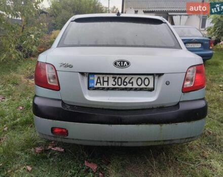 Сірий Кіа Ріо, об'ємом двигуна 1.4 л та пробігом 177 тис. км за 3500 $, фото 3 на Automoto.ua