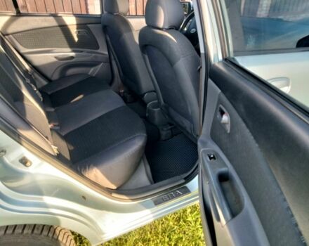 Сірий Кіа Ріо, об'ємом двигуна 1.4 л та пробігом 230 тис. км за 5200 $, фото 3 на Automoto.ua