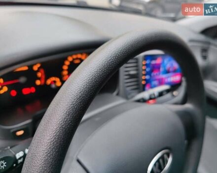 Серый Киа Рио, объемом двигателя 1.4 л и пробегом 94 тыс. км за 4900 $, фото 25 на Automoto.ua