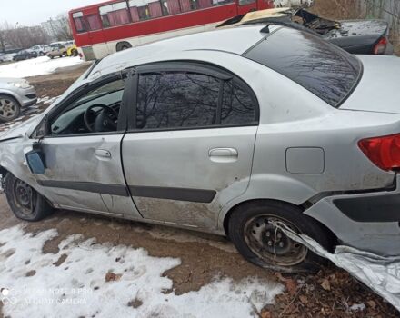 Сірий Кіа Ріо, об'ємом двигуна 1.4 л та пробігом 120 тис. км за 1500 $, фото 1 на Automoto.ua