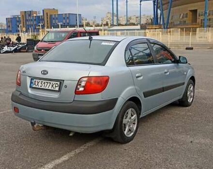Серый Киа Рио, объемом двигателя 1.4 л и пробегом 240 тыс. км за 4800 $, фото 7 на Automoto.ua