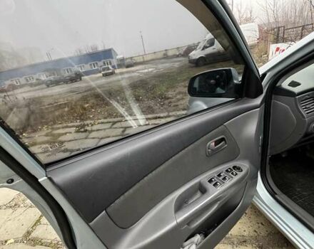 Сірий Кіа Ріо, об'ємом двигуна 1.4 л та пробігом 241 тис. км за 4300 $, фото 7 на Automoto.ua