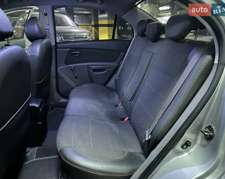 Серый Киа Рио, объемом двигателя 1.4 л и пробегом 220 тыс. км за 3400 $, фото 15 на Automoto.ua