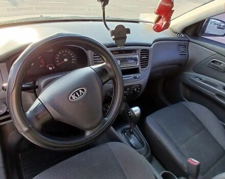 Серый Киа Рио, объемом двигателя 1.4 л и пробегом 220 тыс. км за 3800 $, фото 13 на Automoto.ua