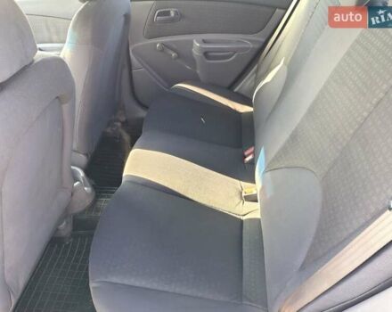 Серый Киа Рио, объемом двигателя 1.4 л и пробегом 236 тыс. км за 3300 $, фото 17 на Automoto.ua